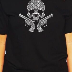 Black T-Shirt with Rhinestone Skull and Guns Design shirt Unixex size 2XL,L30